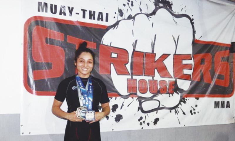 Lutadora de Jiu Jitsu da Ferraria é destaque em competição Sul-America