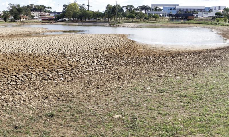 Sem previsão de grande volume de chuva para os próximos dias, seca deve piorar na região