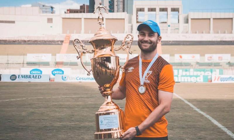 Campo-larguense é campeão Paranaense da 2ª Divisão pelo Azuriz Pato Branco