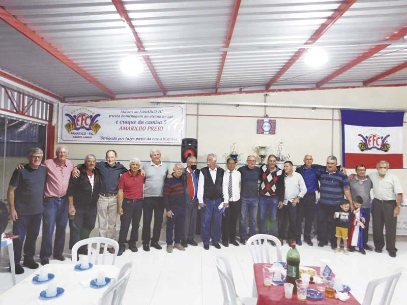 Fanático FC presta homenagem aos primeiros campeões da Taça Paraná