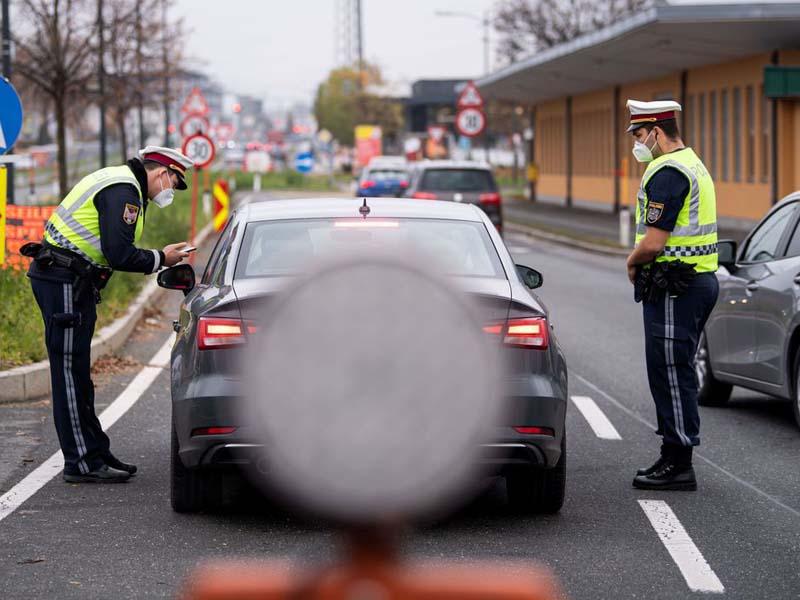 Covid-19: Europa retoma medidas restritivas em meio a protestos