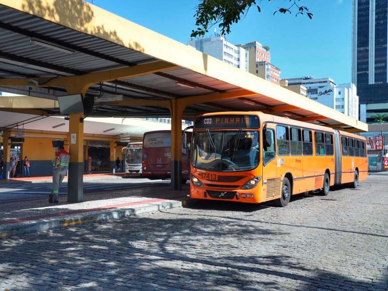Pesquisa do DER/PR ajuda a planejar o futuro do transporte intermunicipal