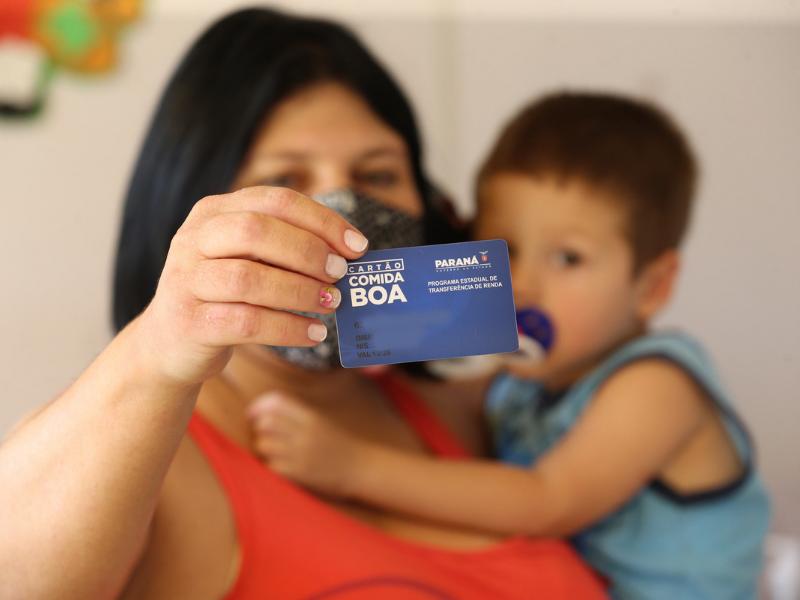 Às vésperas do Natal, Cartão Comida Boa garante comida na mesa da população paranaense