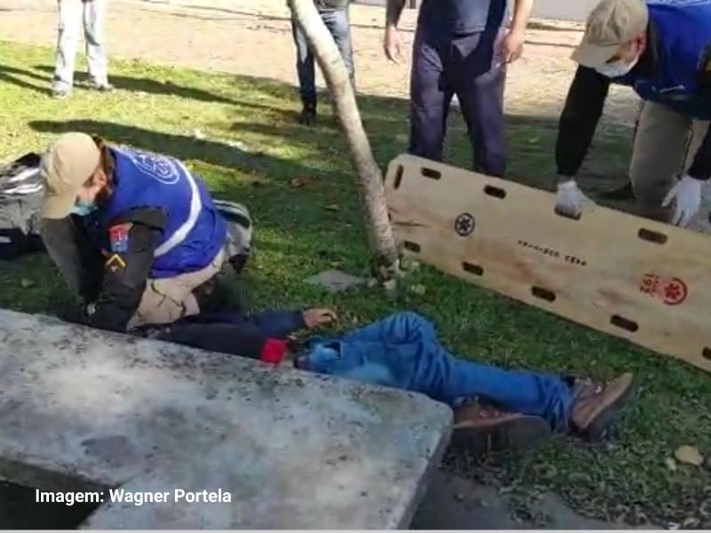 Homem é socorrido pelo SIATE e mulher é detida pela Polícia Militar
