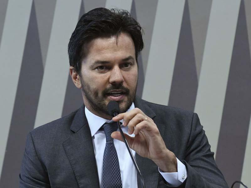 Ministro diz que resultado de leilão do 5G aumentará competitividade