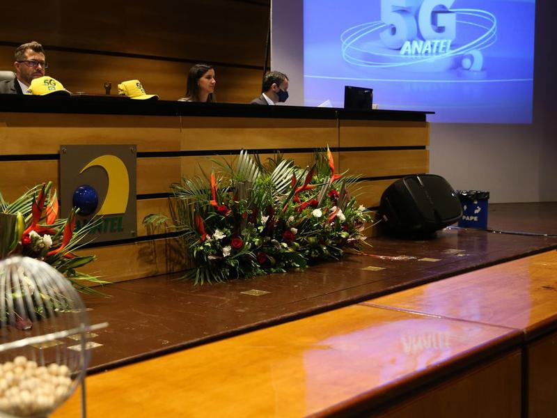 Claro, Vivo e TIM arrematam faixa de 3,5 GHz do leilão do 5G