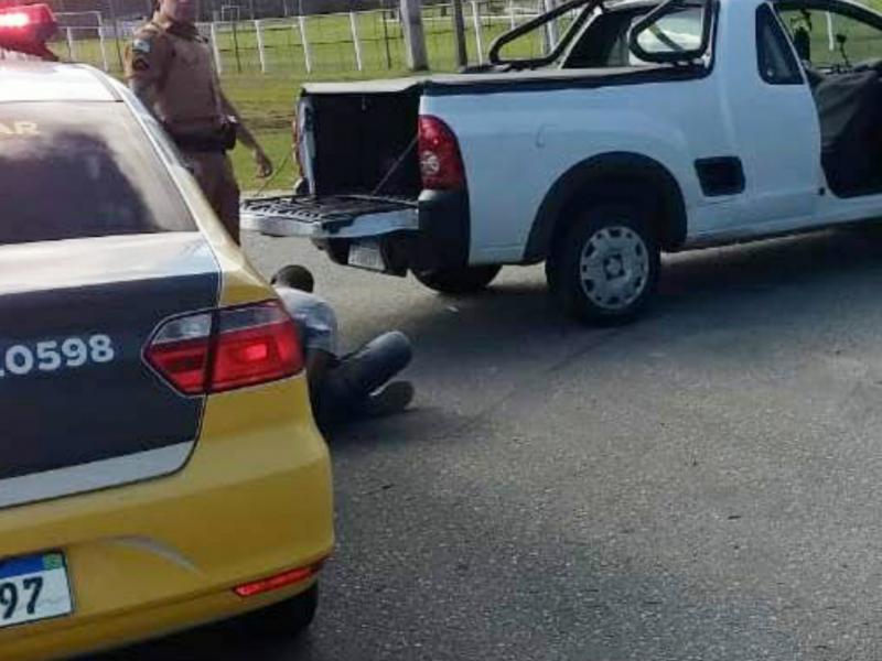 Marginal preso pela PM após tomar de roubo uma Montana no Itaqui