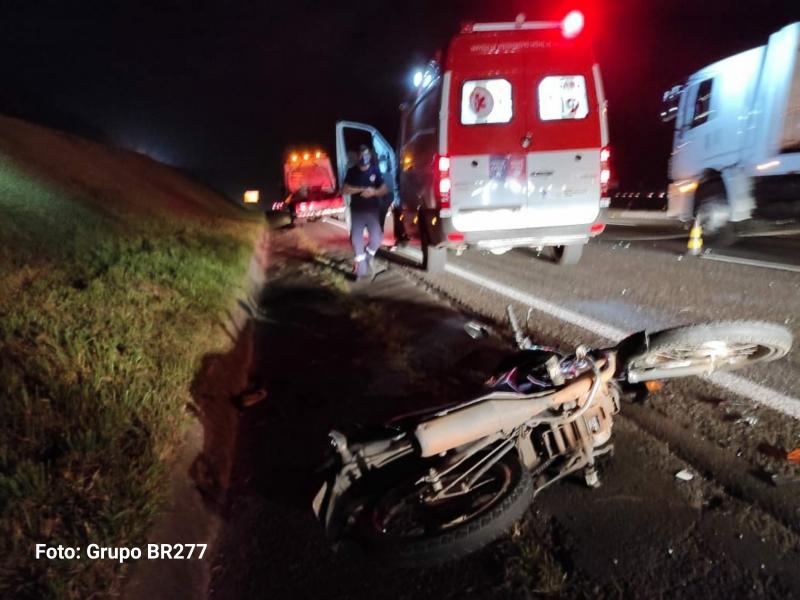Motociclista atropela pedestre no Km 107 da BR-277 e os dois são socorridos