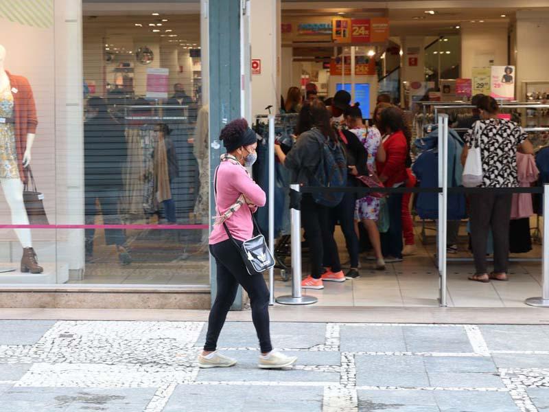 Pesquisa diz que 62,5% dos lojistas participarão da Black Friday