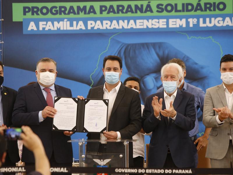 Governador lança Paraná Solidário, pacote que amplia os benefícios sociais do Estado