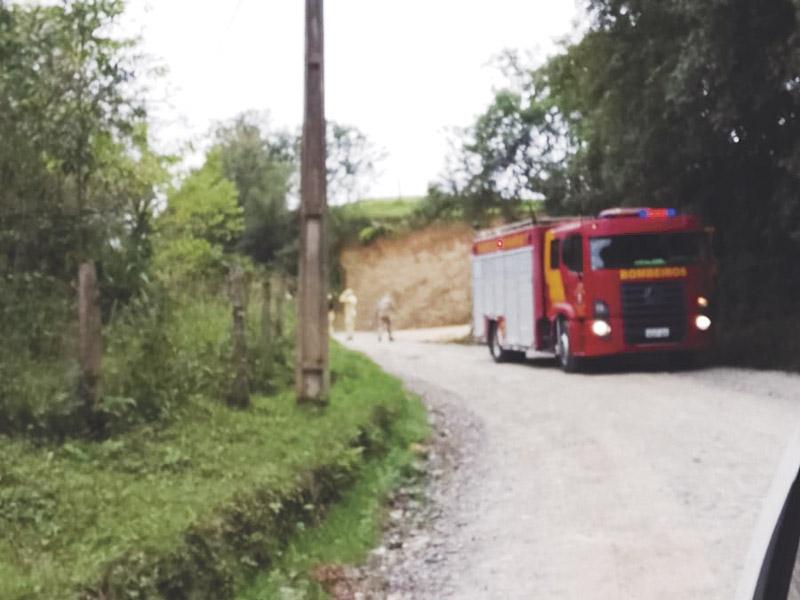 Moradores pede pavimentação  em final da Via Veneza