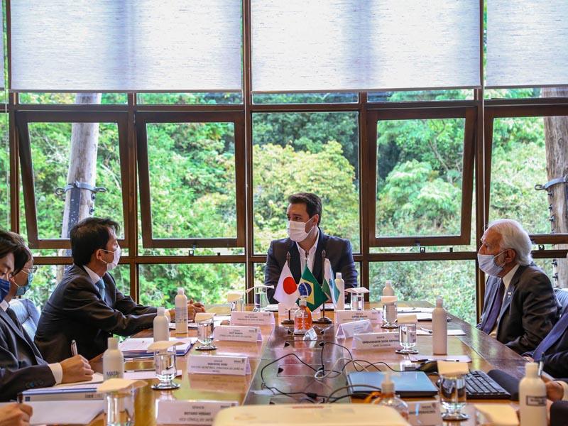 Em encontro com embaixador, governador manifesta intenção de exportar carne suína para o Japão