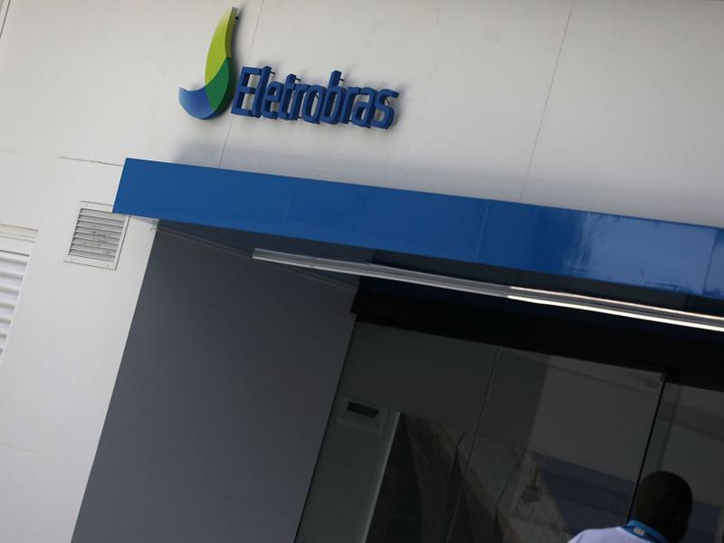 Justiça suspende assembleia que é parte de privatização da Eletrobras