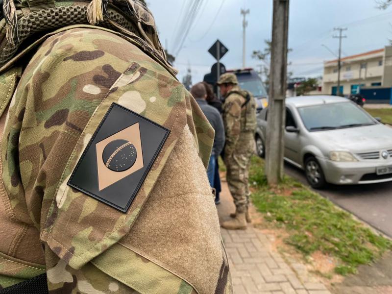 PCPR e PRF realizam operações contra organização criminosa envolvida em roubos de cargas