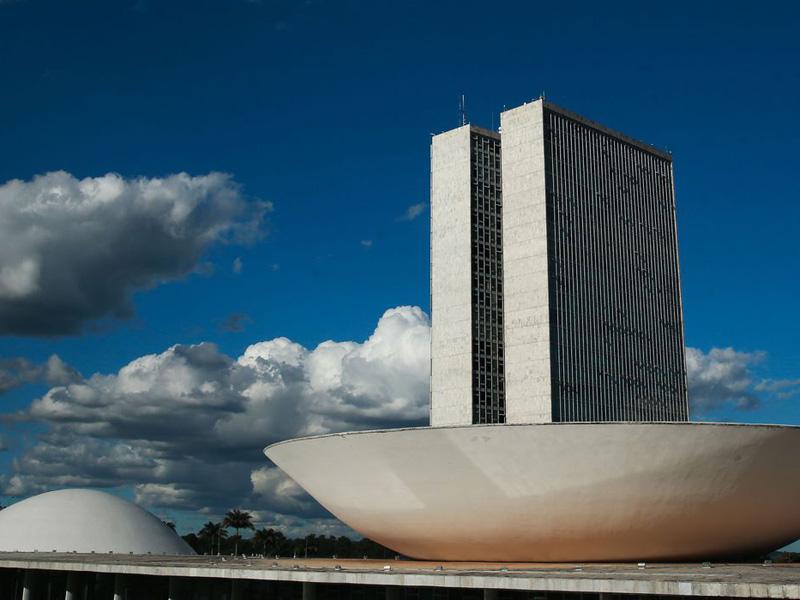 Congresso decide por suspensão do prazo de validade de concursos