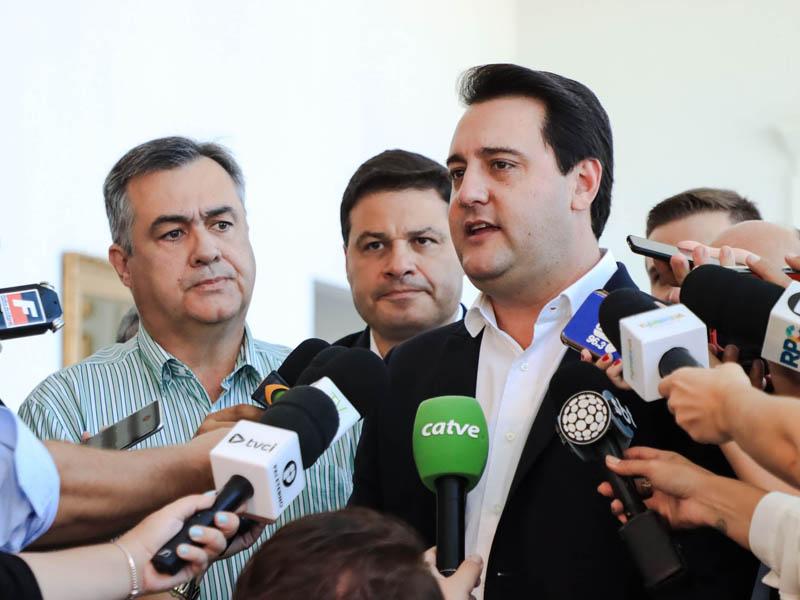 Em novo decreto, governador libera circulação sem máscaras em ambientes fechados