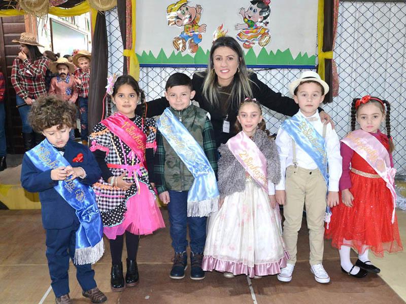 Festa Junina Escola Rosália Remonato 