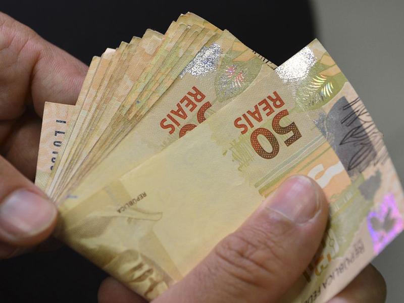 Salário mínimo sobe para R$ 1.302 em 1º de janeiro