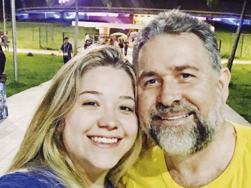 Pai e filha: mais de 90 shows juntos  e uma relação forte de amizade