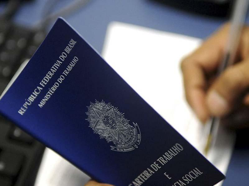 Caged: Brasil cria 328 mil empregos com carteira assinada em fevereiro