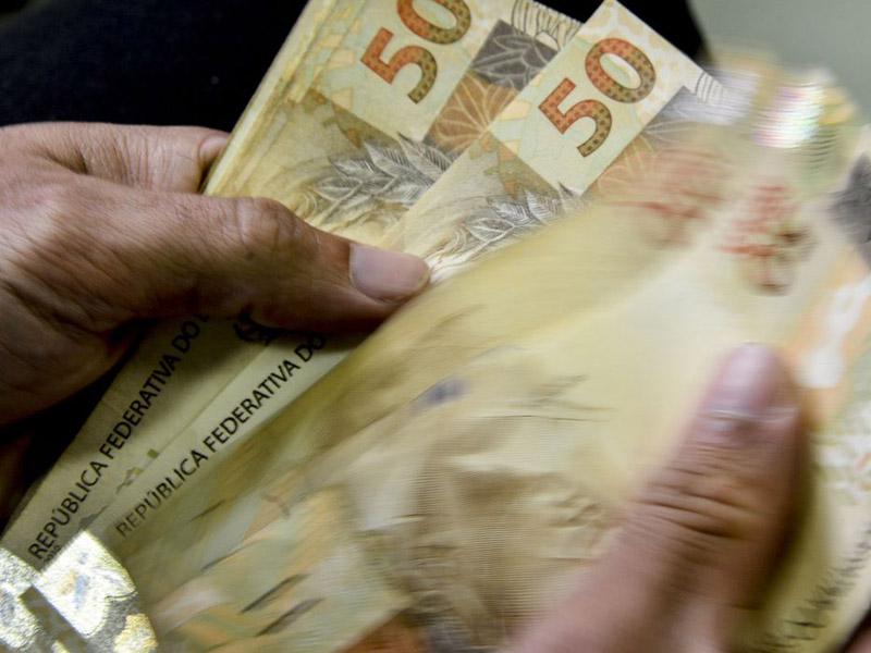 Inflação para famílias com renda mais baixa fica em 1,04%