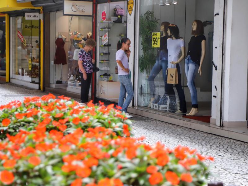Balcão Único entra em funcionamento e empresas podem ser abertas em minutos no Paraná