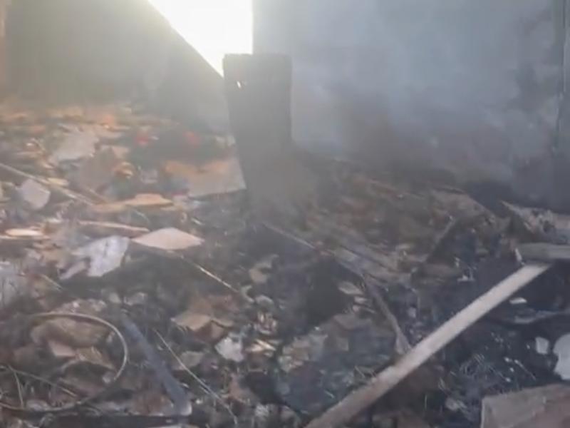 Família perde tudo em incêndio de apartamento no Jardim Itaqui