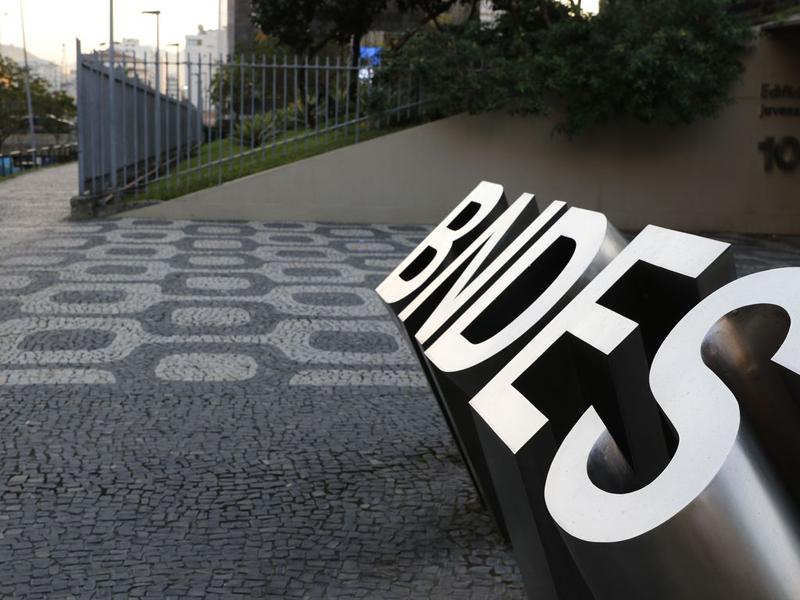 Setor público poderá ter vantagens em financiamentos do BNDES