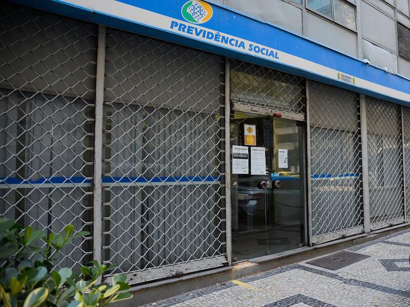 Servidores do INSS retornam hoje ao trabalho presencial