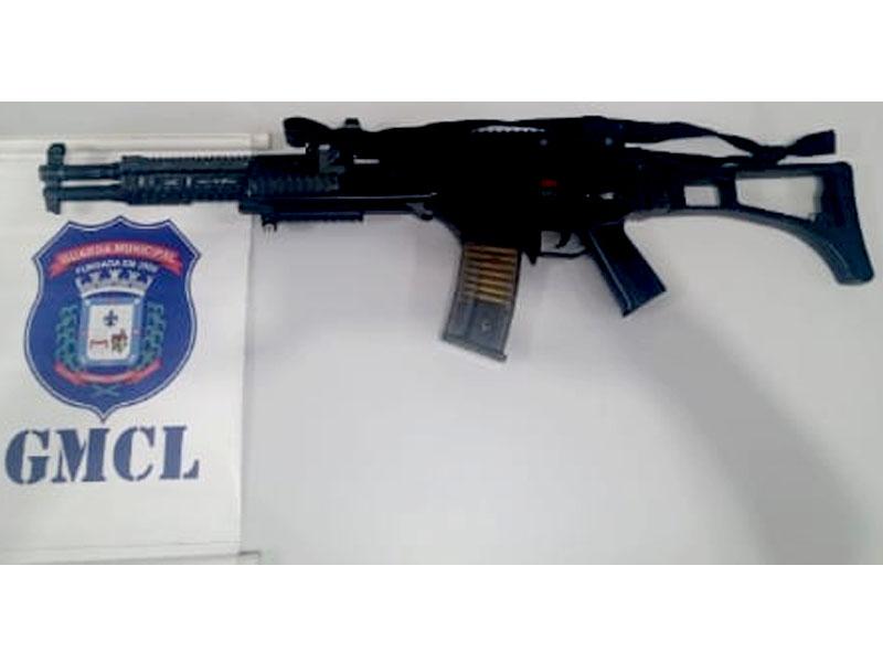 Simulacro de Fuzil é encontrado pela GMCL em barraco abandonado no Meliane