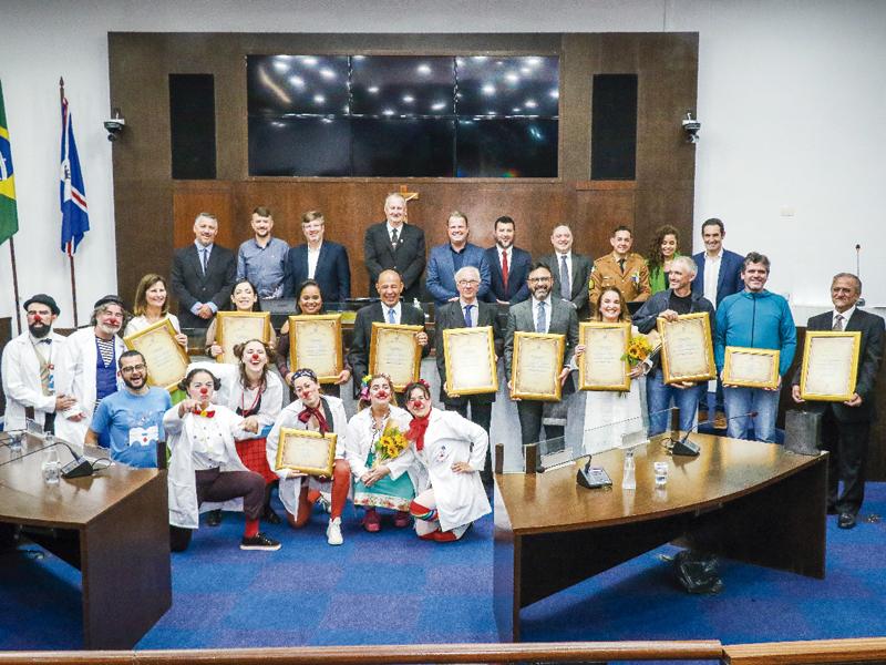 Câmara Municipal realiza sessão solene de  entrega de Títulos de Cidadão Honorário e Benemérito