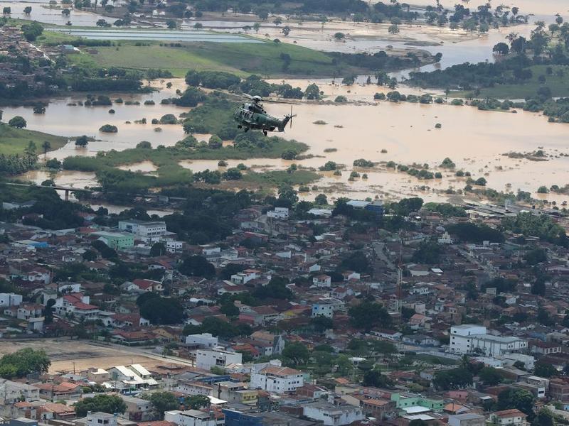 Brasileiro já pode receber alertas de desastres naturais por WhatsApp