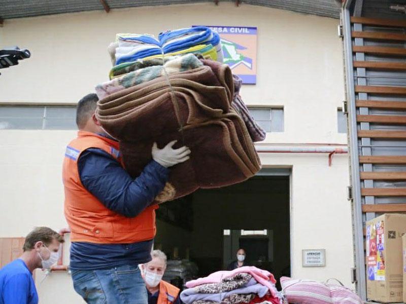 Estado orienta municípios sobre atendimento à população em situação de rua no frio 