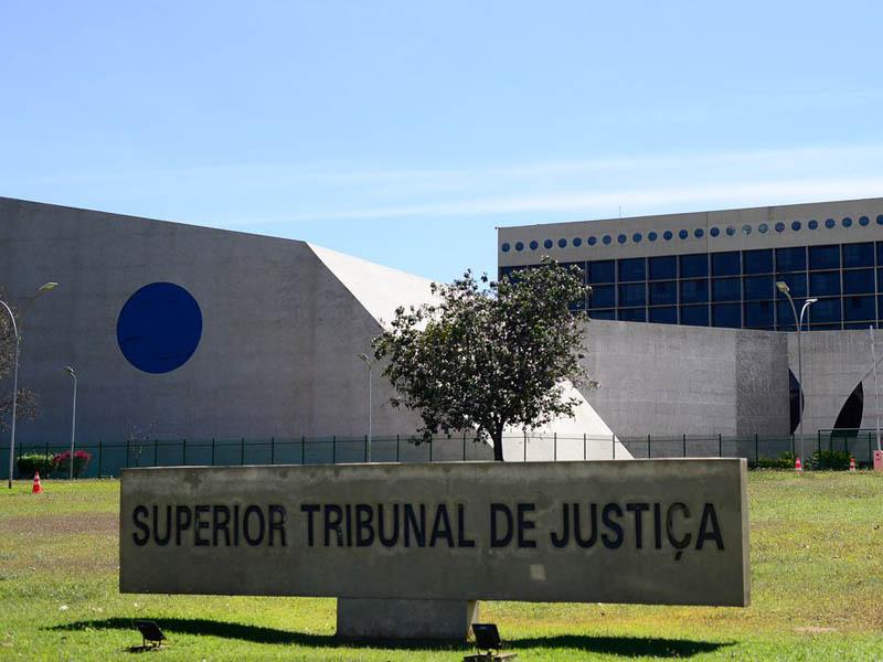 STJ: planos não são obrigados a cobrir condutas fora da lista da ANS