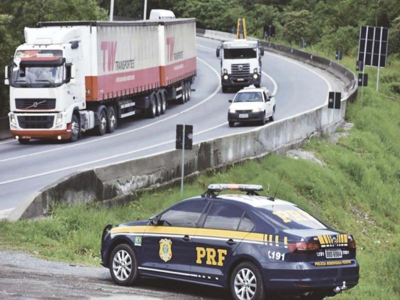 PRF inicia Operação Semana Santa 2022 no Paraná