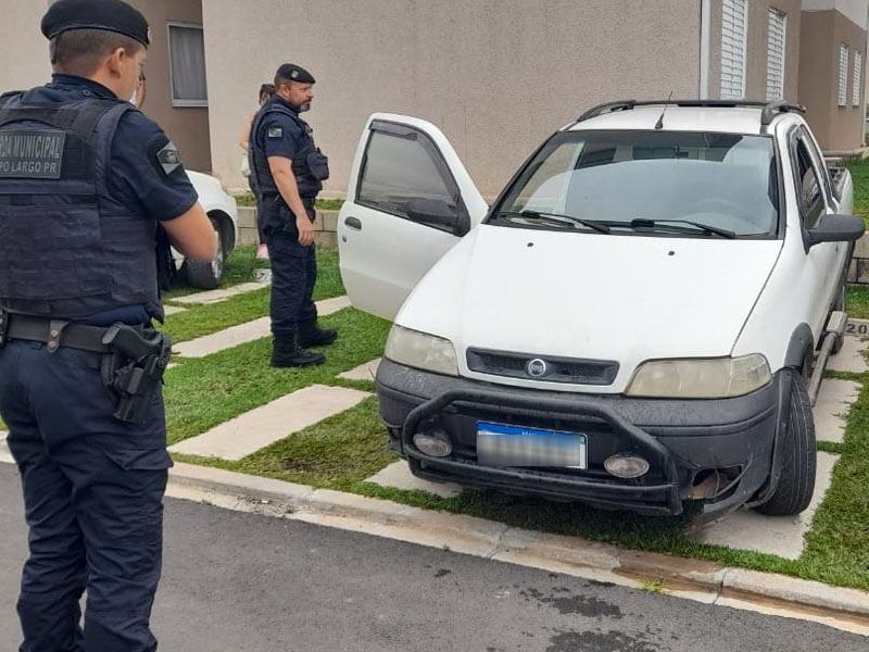 Veículo Fiat Strada branco furtado no bairro Guabiroba é recuperado