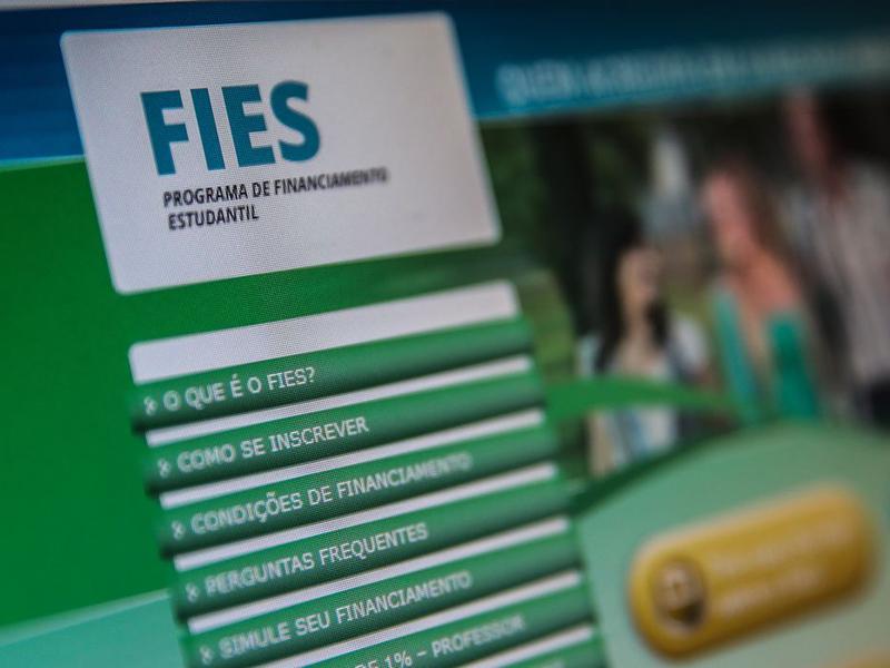 Refinanciamento de dívidas do Fies começa hoje com descontos até 92%