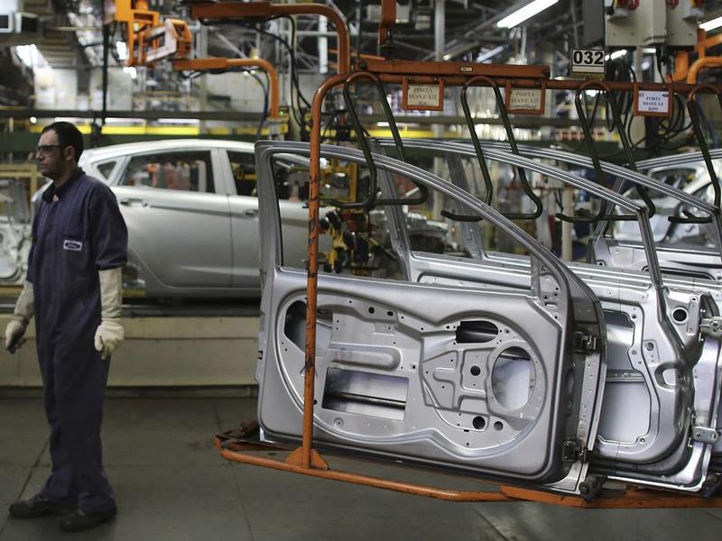  Economia Alta de matérias-primas atinge indústrias em março de modo inesperado