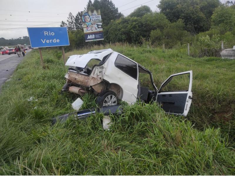 Dois feridos em grave acidente no Km 110 sentido Norte