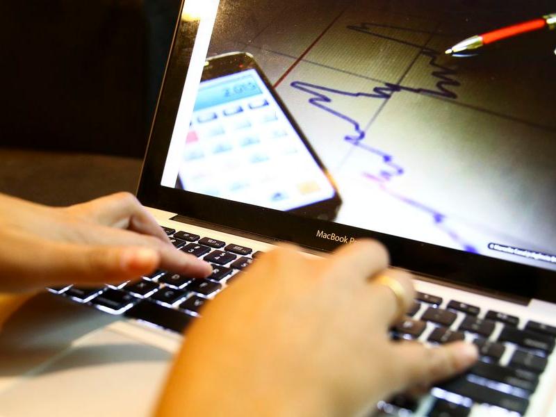Quase 85% das pessoas de 10 anos ou mais acessam internet no Brasil