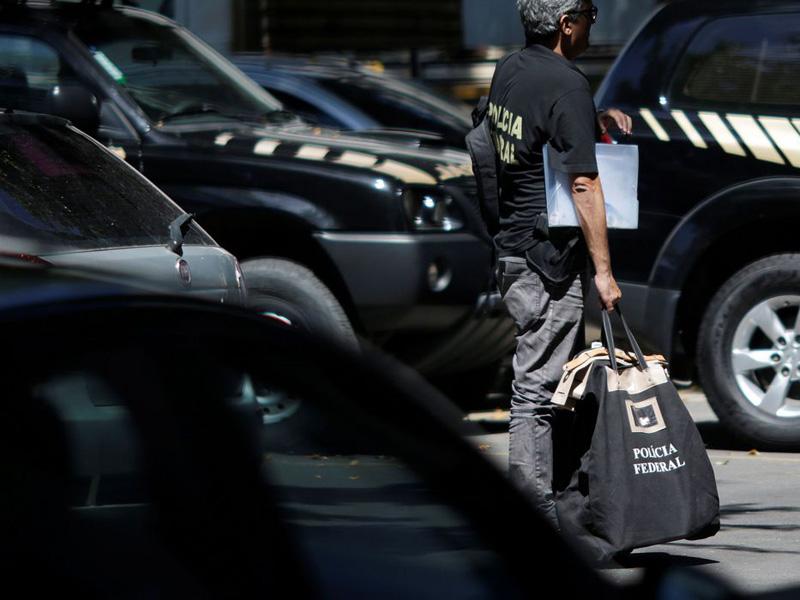  Polícia Federal combate no Paraná contrabandistas de cigarros