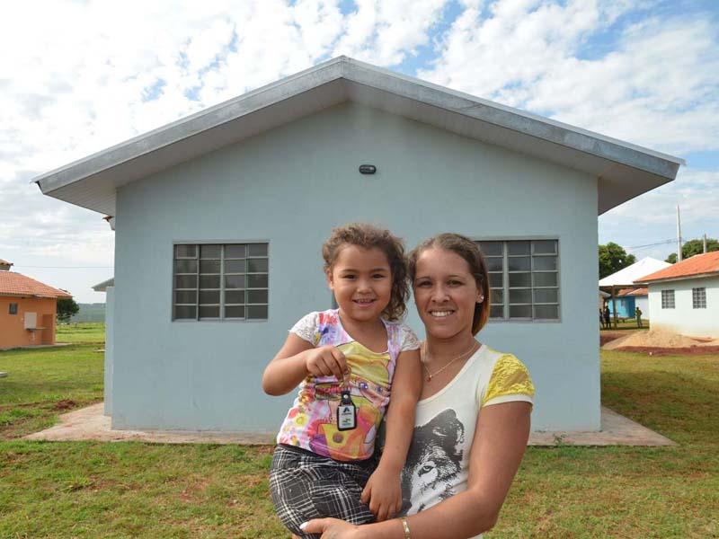 Com legislação moderna, Paraná prioriza mulheres em projetos habitacionais
