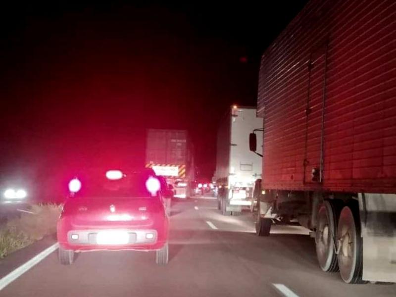 Mulher gravemente ferida após ser atropelada na BR-277
