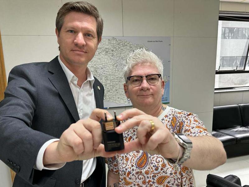 Procon e Samsung assinam acordo para entrega de carregadores aos consumidores