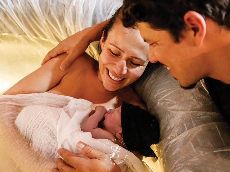 Sonho de ser mãe realizado por meio da Ciência com um parto natural e cheio de amor