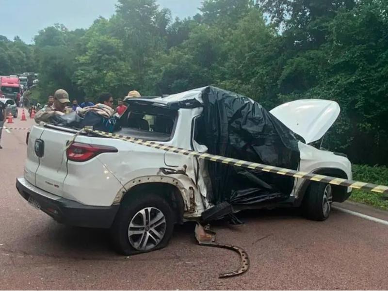 Acidente deixa uma pessoa morta e outra gravemente ferida na BR-277  