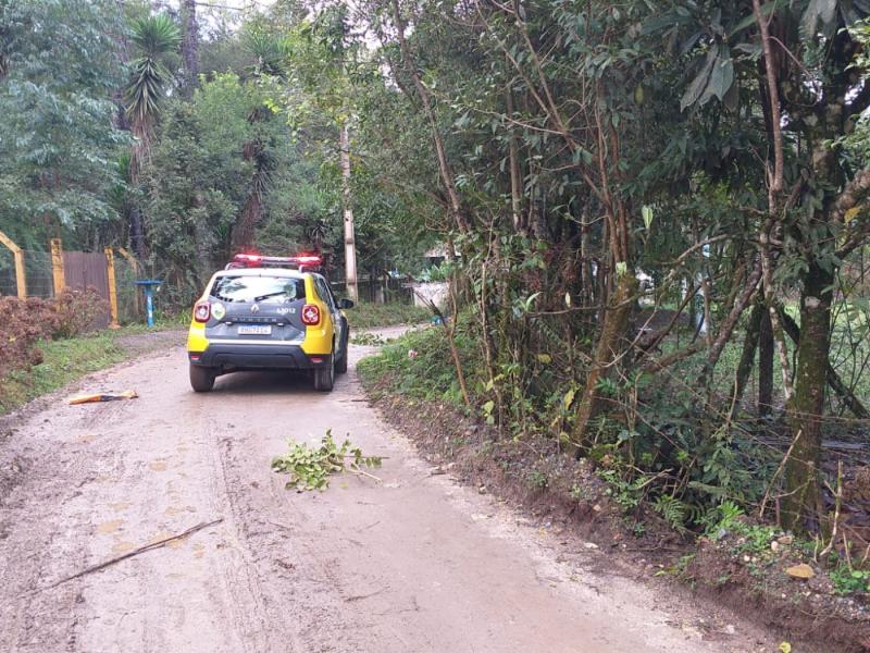 Corpo de um homem é encontrado com marcas de violência no Botiatuva 
