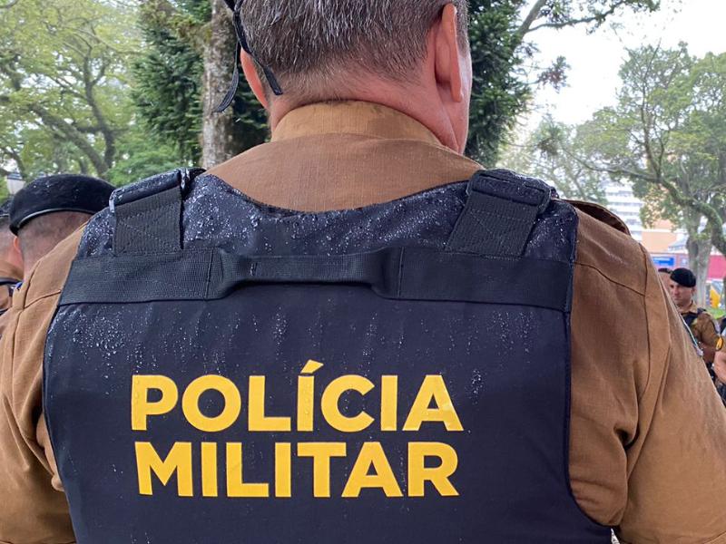 Indivíduo é preso pela PM por tráfico de drogas no Centro 