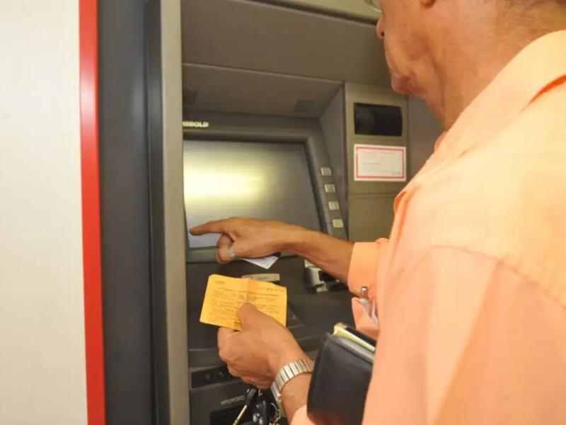 Bancos fecham nesta quarta-feira e reabrem na quinta