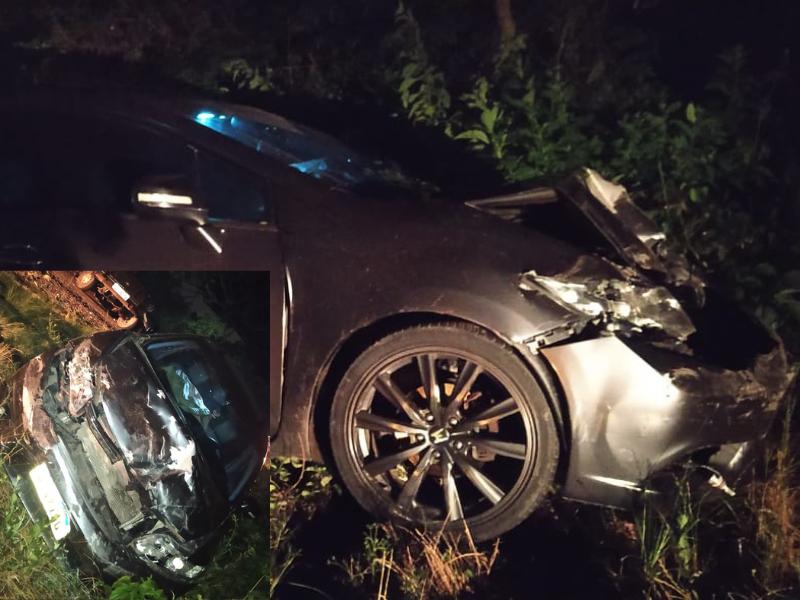 Colisão entre veículos na PR-423 causa grandes danos